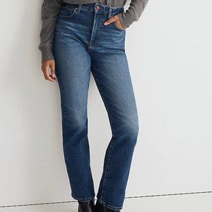 Madewell Curvy 90's Straight Jean in Barlow Wash